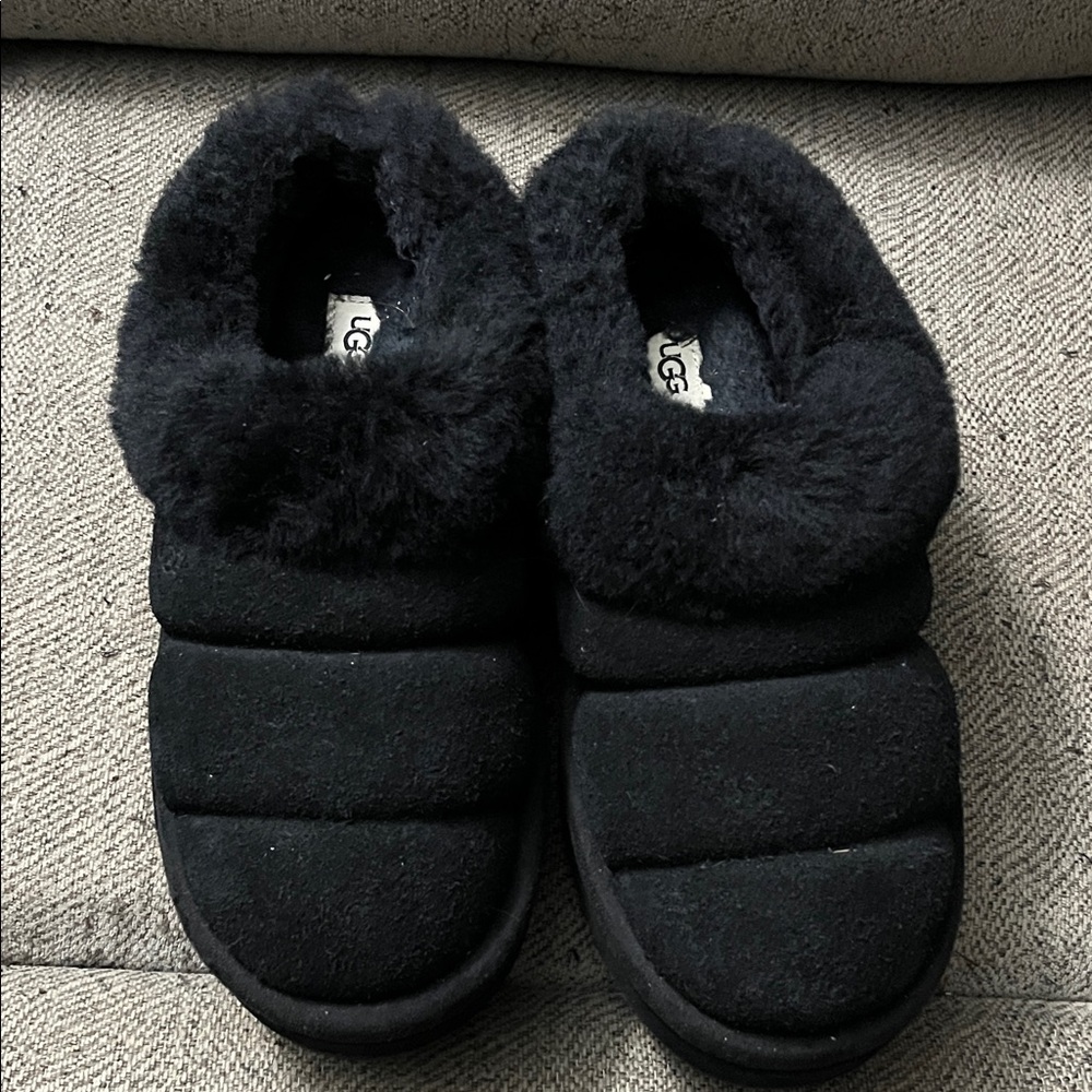 UGG Black Tazzlita